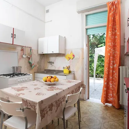 Casa Igea Al Mare 26 *